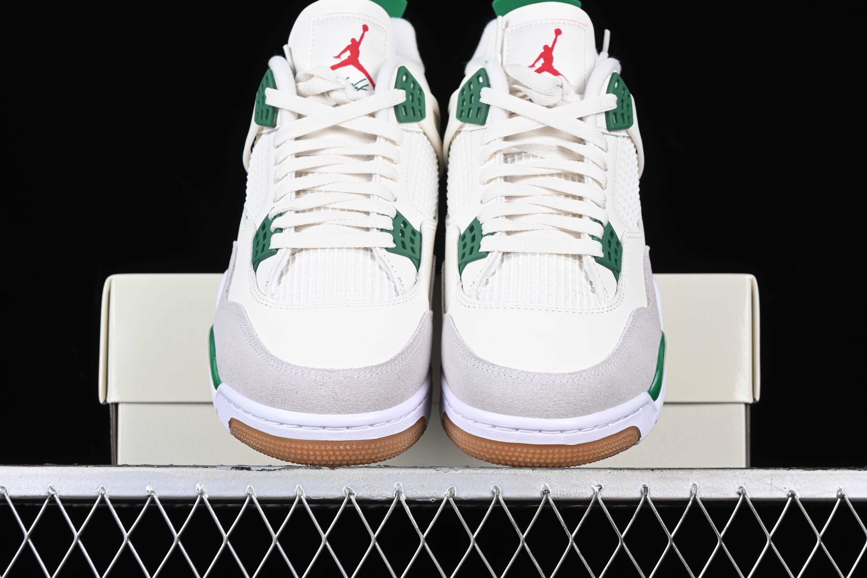 Nike SB Air Jordan 4 Pine Green AJ4 